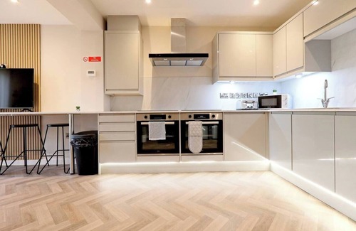 Norwich House | This house is a 6 bedroom(s), 3.5 bathrooms, located in Norfolk, England.