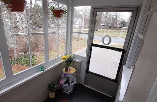 Dudley House | This is a friendly home. More fun and relaxing home.