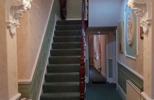 Hebburn House | This is an amazing whole house with 5 bedrooms that sleeps 10.