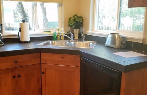 Garden District House | This is in a great location, close to shops, restaurants, and the lake.