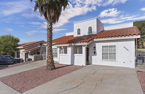 El Paso House | This is The Lynn in the Heart of Kern