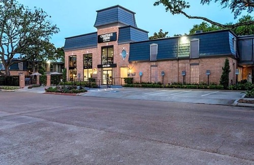 Houston Apartment | This location is for fun and excitement. 1 bedroom with 2 queen size beds