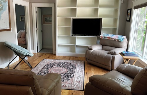 Port Royal House | This lovely home is just half mile from the gates of Paris Island