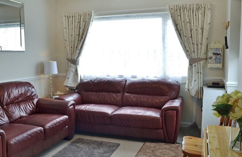 Muston Cottage | This lovely little bungalow makes for the perfect family holiday.