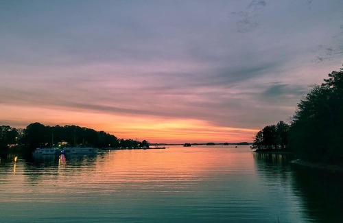 Dawsonville Cottage | This Must Be the Place! Lake Lanier