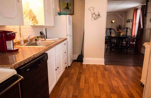Massillon Apartment | This Old House - Lofty Suite