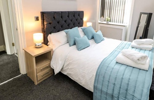 Wakefield Apartment | This serviced apartment is a 1 bedroom(s), 1 bathrooms, located in West Yorkshire, England.
