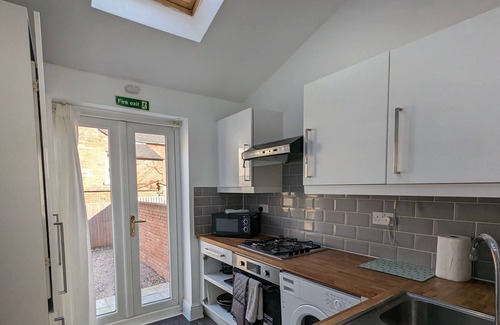 Edgbaston Apartment | This serviced apartment is a 2 bedroom(s), 1.5 bathrooms, located in Birmingham, England.
