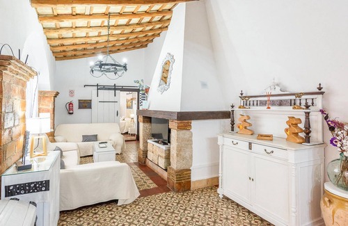Penaflor House | This tastefully furnished vacation home has been lovingly renovated by the owners.