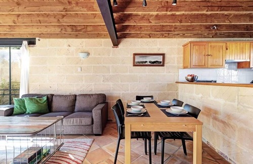 Fremantle House | This townhouse is a 2 bedroom(s), 1 bathrooms, located in Fremantle, WA.