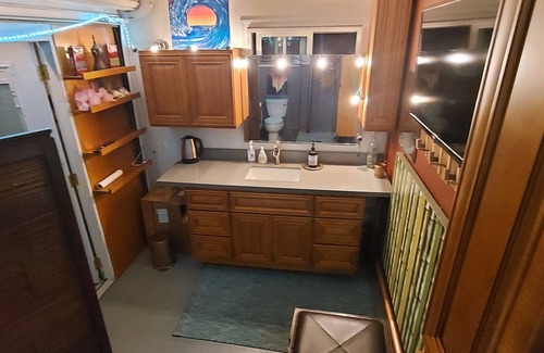 Westside Costa Mesa Cabin | This Venue is set up for hourly rates only. 4.5 hour min. Capacity 150 guests