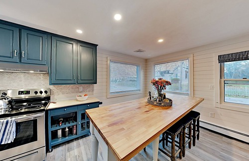 Kennebunkport House | Thisgood Cove with Sea Views, Roof Deck, Beach, And So Much More