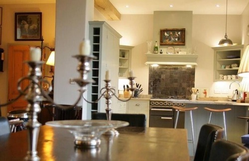 Rendcomb Cottage | THORNDALE FARM BARN (12) STABLE COTTAGE, pet friendly in Cirencester