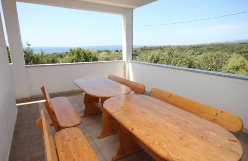 Lun Apartment | Three bedroom apartment with terrace and sea view Lun, Pag (A-6450-a)