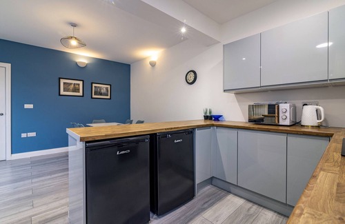 Mapperley House | Three- Bedroom villa. Close to the City Centre