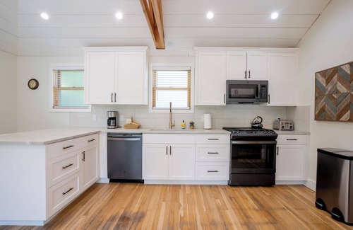 Chestnut House | Three Houses, One Property, 10 minutes from Downtown!