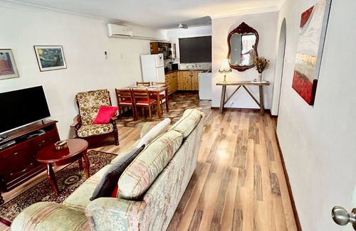 Beresford Apartment | Three minutes to the beach, comfortable holiday unit with full kitchen sleeps 5