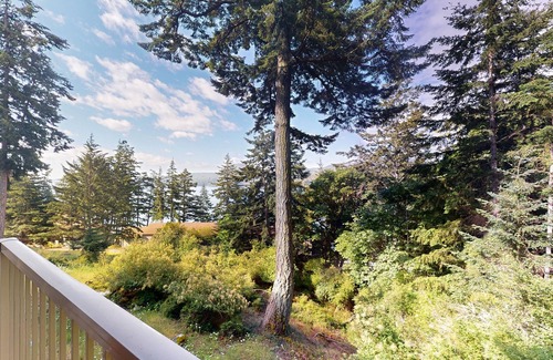 Rosario Condo | Three ocean/mountain view condos with balconies, near Moran State Park