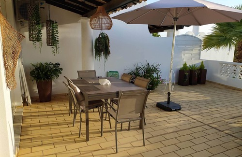Ferragudo Condo | Three Palms Apartment