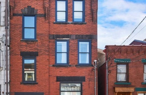 East Allegheny House | Three Private Units, Near Stadiums, Free Parking
