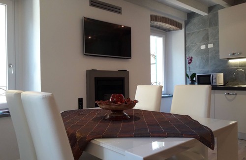 Peschiera Maraglio Apartment | Three-room apartment sleeps 6 in Monte Isola