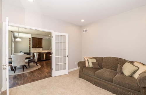 Maxwell House | Three story house with lake view: Sleeps 20