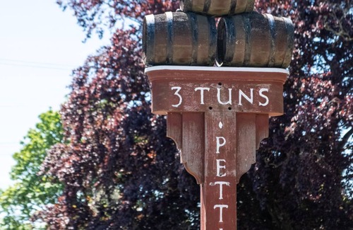 Pettistree Cottage | Three Tuns Apartments - Rowan - sleeps 4 guests in 2 bedrooms