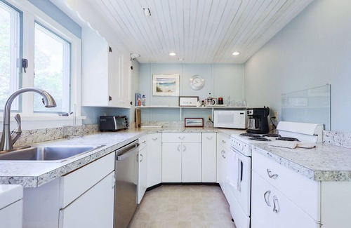 Gloucester House | Thurston Point: Deepwater River Dock