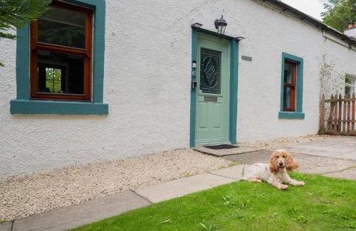 Girvan House | Tig Cottage - a rural, quirky, pet friendly 2 bedroom cottage near Ballantrae