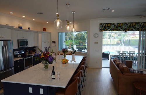 Marco Island House | Tiger Tail Beach area private pickleball, basketball, tennis and bocce courts