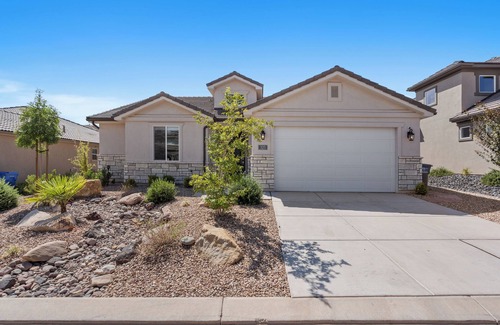 Sienna Hills House | Tiki Oasis at Ladera 325| Private Swimming Spa, Hot tub, and Community Pool