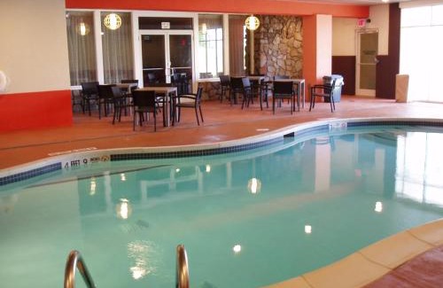 Lake George Resort | Tiki Resort - Lake George