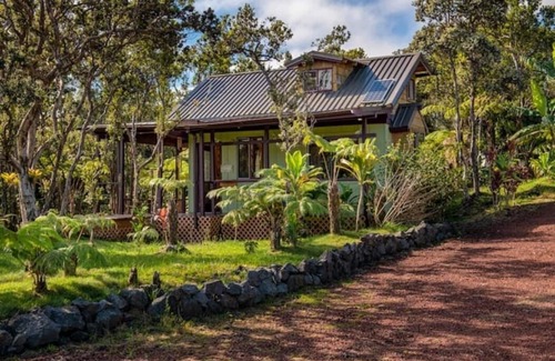 Ohia Estates House | Tiki Tiny House at Volcano, HI
