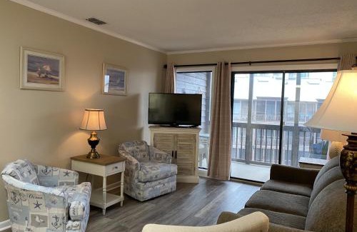 Ocean Drive Apartment | Tilghman Beach 312 condo