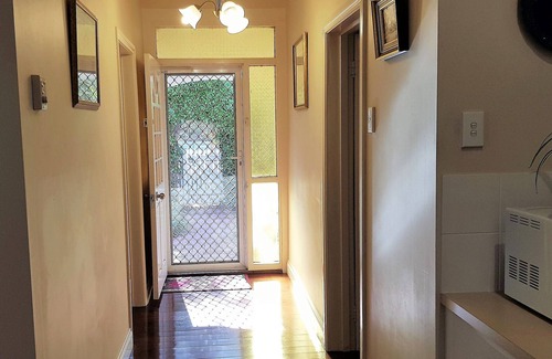 Glen Forrest Cottage | Tillbrook Cottage, Perth Hills