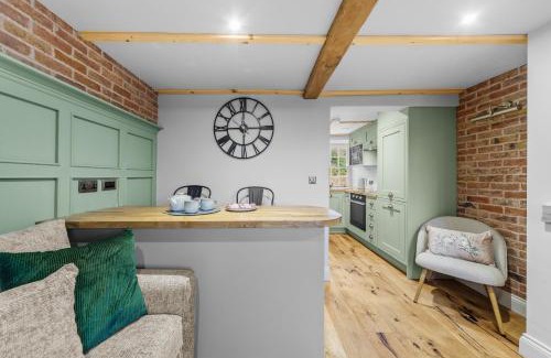 Knaresborough House | Tilly's Cosy Cottage Retreats - Castle Cottage