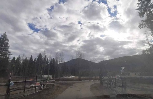 Armstrong RV Rental | Tim's Campsite by the River