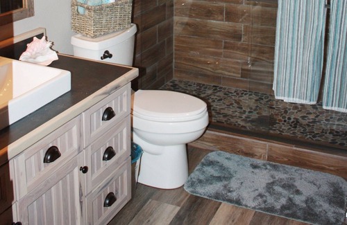 Saunders Lake Cabin | TIMBER DUNES Dune Access comfy woodland cabin