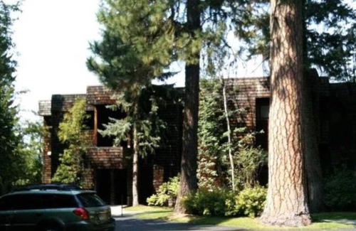 McCall Condo | Timberlake Paradise, condo Timberlake A-4, on the shore of Payette lake.