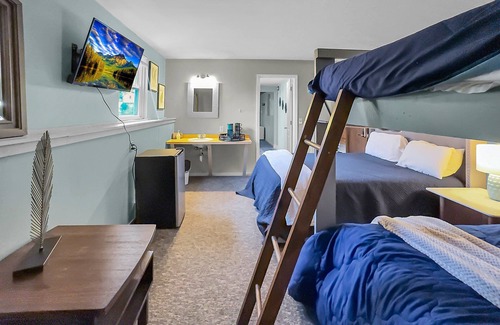 Ellicottville Cabin | Timberline Lodge - Downtown Ellicottville - Suite 102