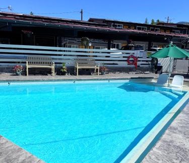 Ashland Hotel | Timbers INN and Suites