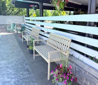Ashland Hotel | Timbers INN and Suites