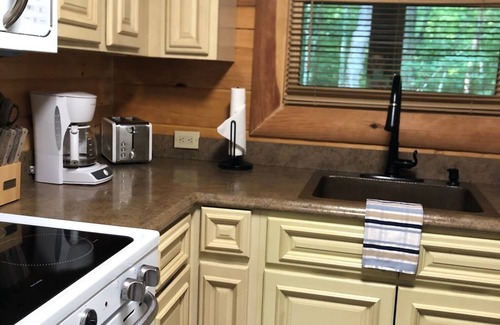 Oneida Cabin | Timberwolf-Beautiful cabin near Big South Fork
