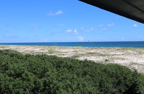 Alabama Gulf Coast Condo | Time to get… 🎶 Knee deep in the water somewhere! 🎶 on island time!