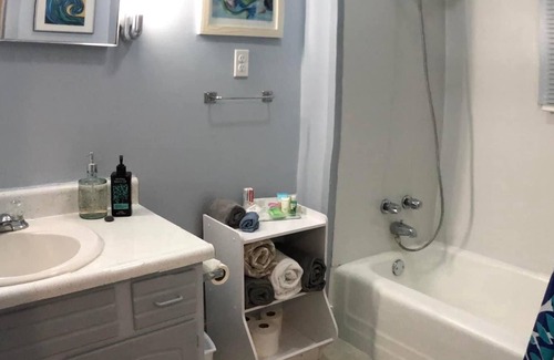 Duluth House | Timeless Charm - 2 Bedroom 1 Bath Apartment