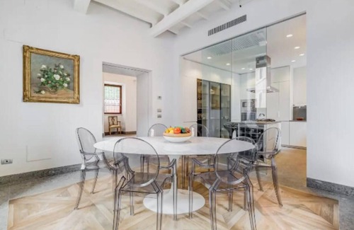 Rione VII Regola Apartment | Timeless Charm in Trastevere Luxury Residence with Enchanting Courtyard