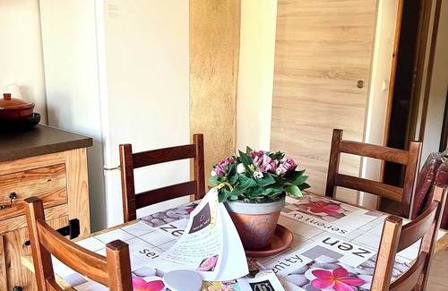 Quillan House | Timeless in Quillan: Remodeled 4/5 person Auberge with terrace+plunge pool