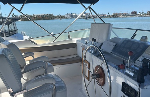 Madeira Beach Boat Rental | TIMEWARP 84 FOOT YACHT CLOSE TO THE BEACH CAN RELOCATE