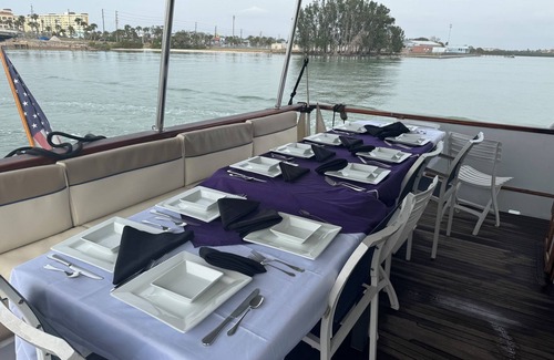 Madeira Beach Boat Rental | TIMEWARP 84 FOOT YACHT CLOSE TO THE BEACH CAN RELOCATE