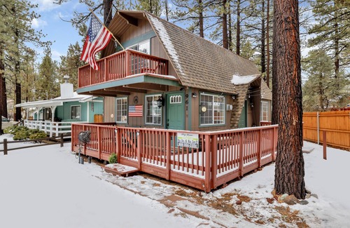 Peter Pan Cabin | Tinker Bell Gambrel Retreat Cabin at Big Bear